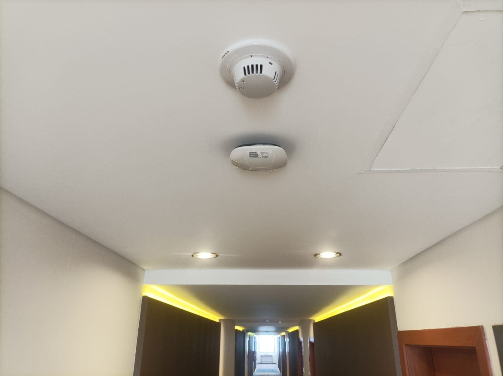 Sensor de humo instalado